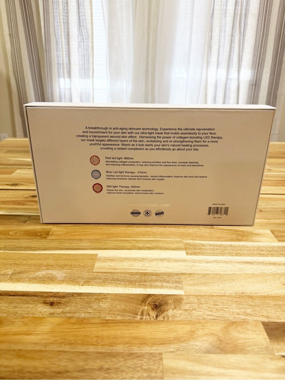 Numiere Time Keeper LED Red Blue Light Face Mask NEW Open Box $249 MSRP - Picture 10 of 13